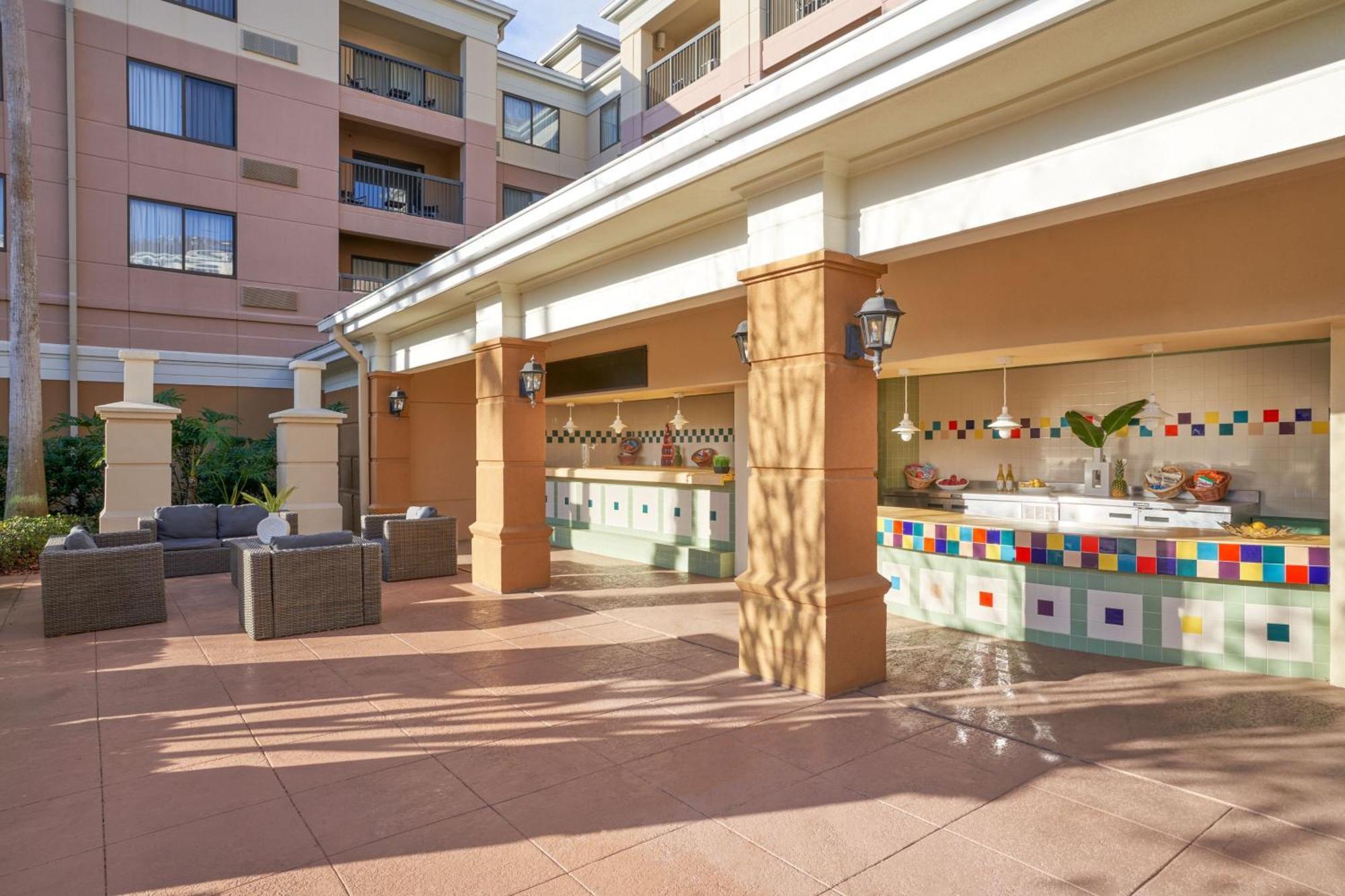 Courtyard By Marriott Orlando Lake Buena Vista In The Marriott Village Esterno foto